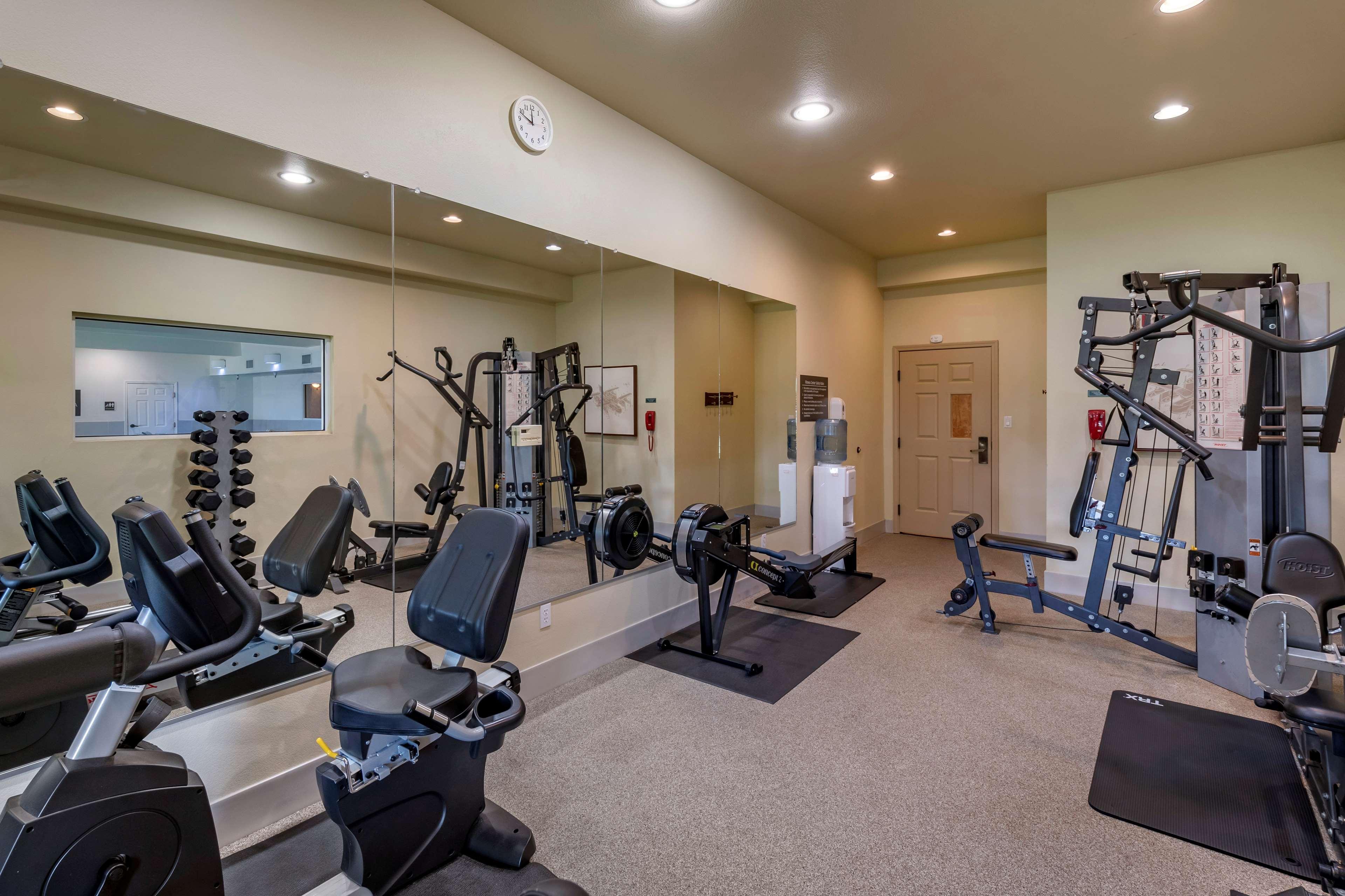 Best Western Plus Monica Royale Inn & Suites Грийнвил Екстериор снимка